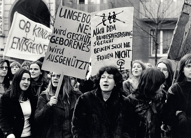 Frauendemo gegen Abtreibung 1975 - Foto: Abisag Tüllmann
