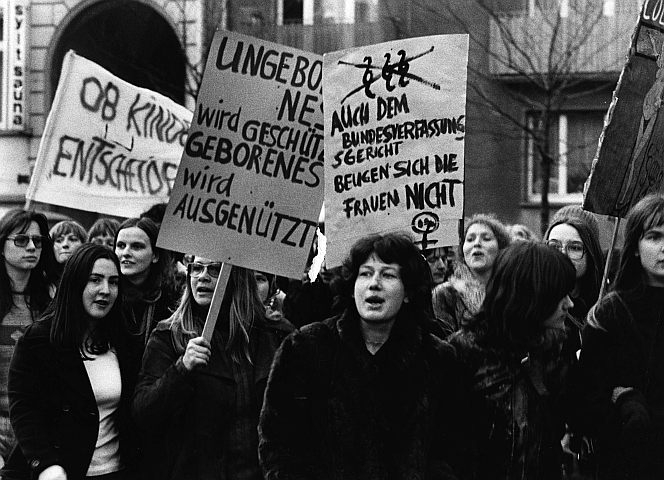 Demonstration gegen den § 218 in Frankfurt am Main. Alles "privilegierte Cis-Frauen"? - FOTO: bpk/ Abisag Tüllmann Archiv