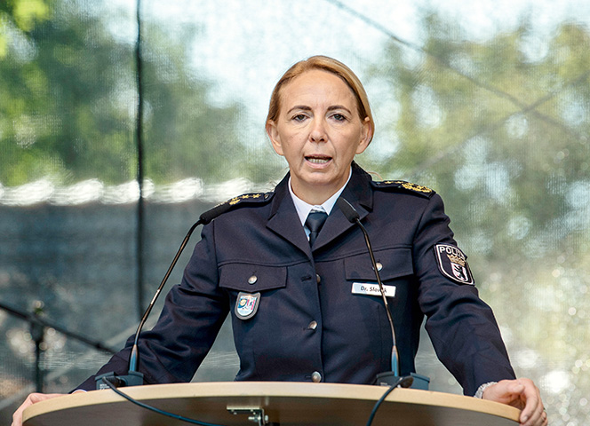 Barbara Slowik: Die Polizeichefin | EMMA